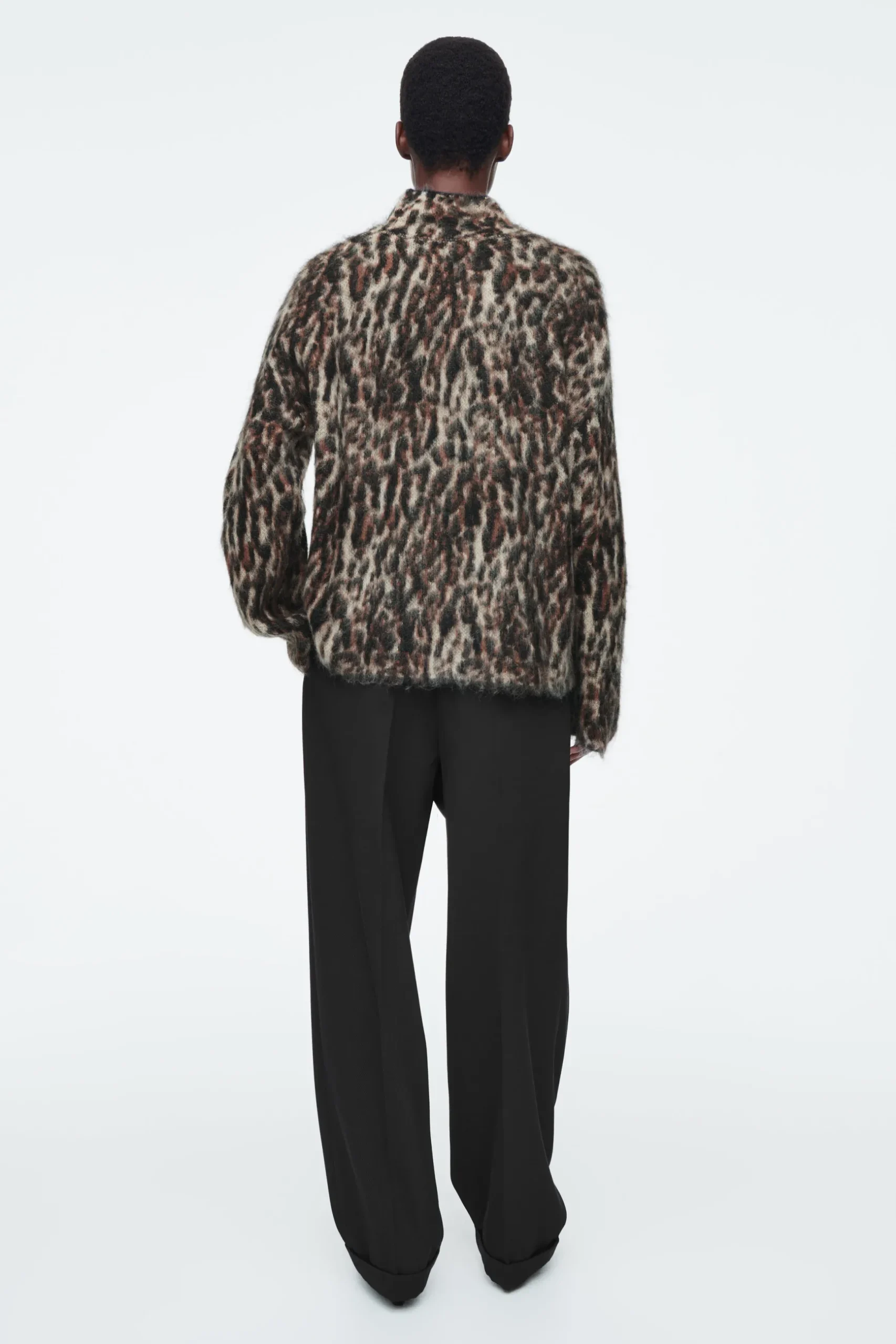 Hot COS ŻAKARDOWY SWETER Z MOHEREM W LAMPARCIE CĘTKI