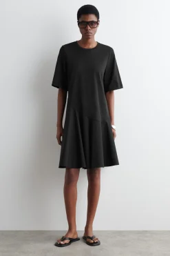 Sale COS ASYMETRYCZNA T-SHIRTOWA SUKIENKA MINI
