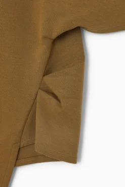 Best COS ASYMETRYCZNY T-SHIRT Z LEJĄCYM DEKOLTEM