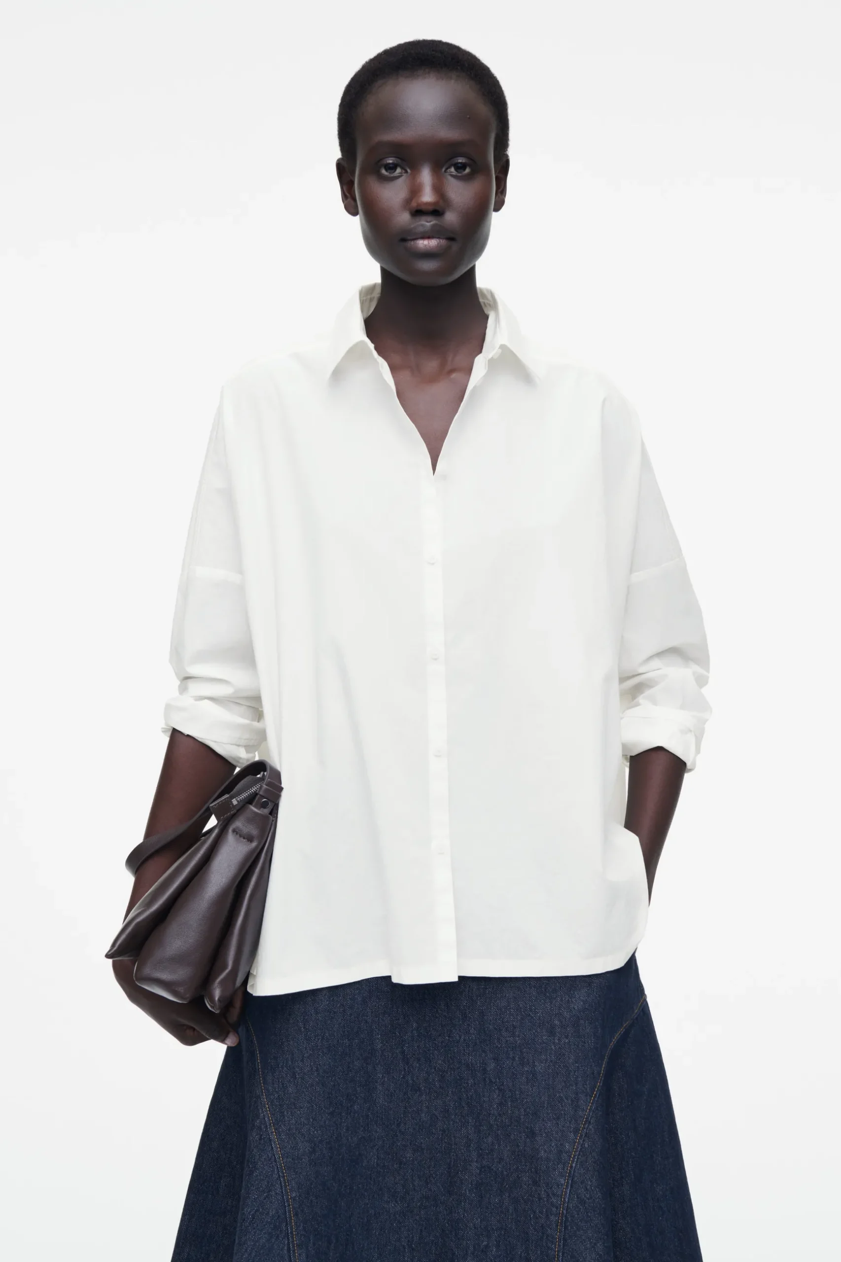 Clearance COS BAWEŁNIANA KOSZULA Z ZAKŁADKĄ – OVERSIZED FIT