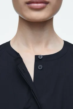 Online COS BAWEŁNIANA SUKIENKA MIDI O KROJU OVERSIZE