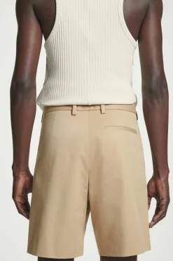 Discount COS BAWEŁNIANE SZORTY CHINO Beżowy