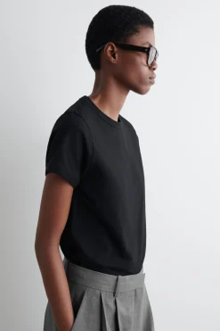 Clearance COS BAWEŁNIANY T-SHIRT Z LAMÓWKAMI