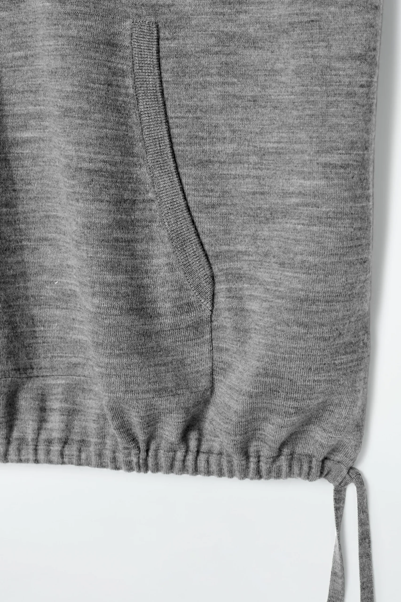 Sale COS BLUZA Z KAPTUREM Z WEŁNĄ MERINO