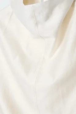 New COS BLUZKA BEZ RĘKAWÓW Z WYSOKIM KOŁNIERZEM