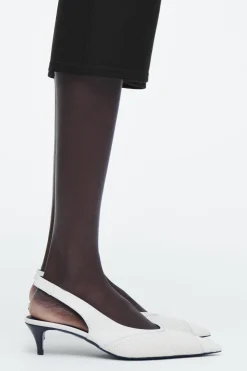 New COS BUTY NA OBCASIE Z PERFOROWANEJ SKÓRY Biały