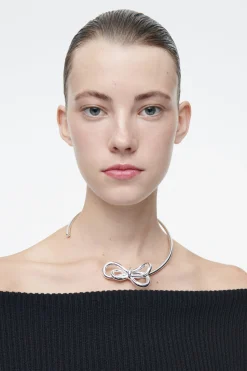 Clearance COS CHOKER Z KOKARDKAMI Srebrzysty