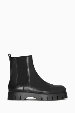 Discount COS CHUNKY LEATHER CHELSEA BOOTS Black