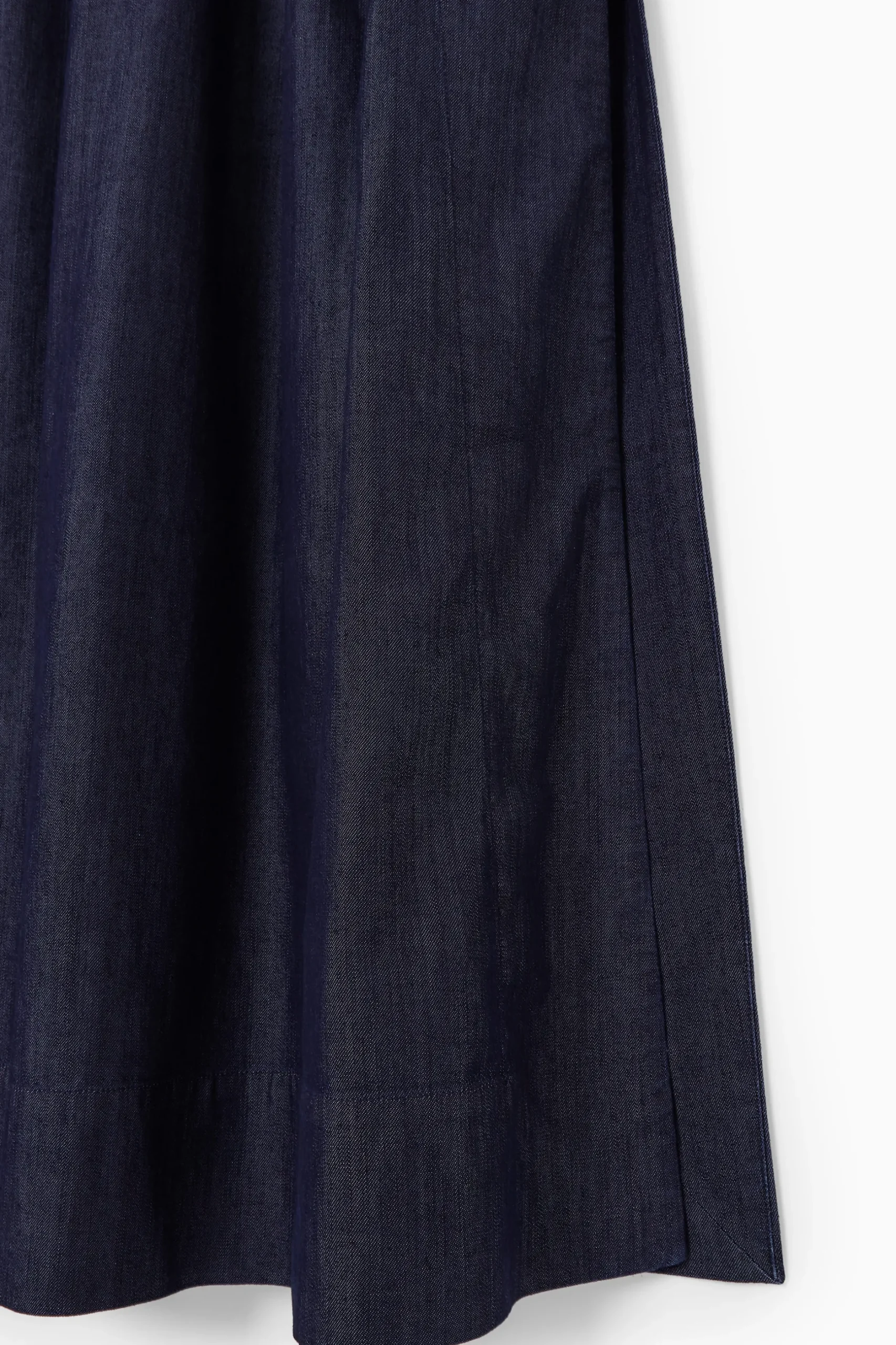 Outlet COS DENIMOWA SUKIENKA MAXI Z ZEBRANYM MATERIAŁEM