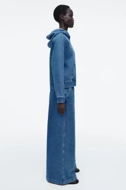 Fashion COS DŻERSEJOWA BLUZA Z KAPTUREM W JEANSOWYM KOLORZE