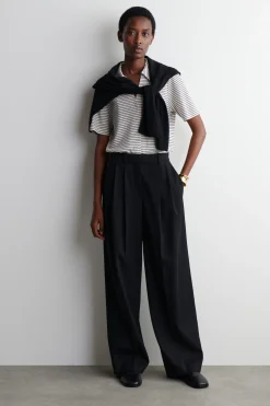 Fashion COS DŻERSEJOWA KOSZULA Z OTWARTYM DEKOLTEM