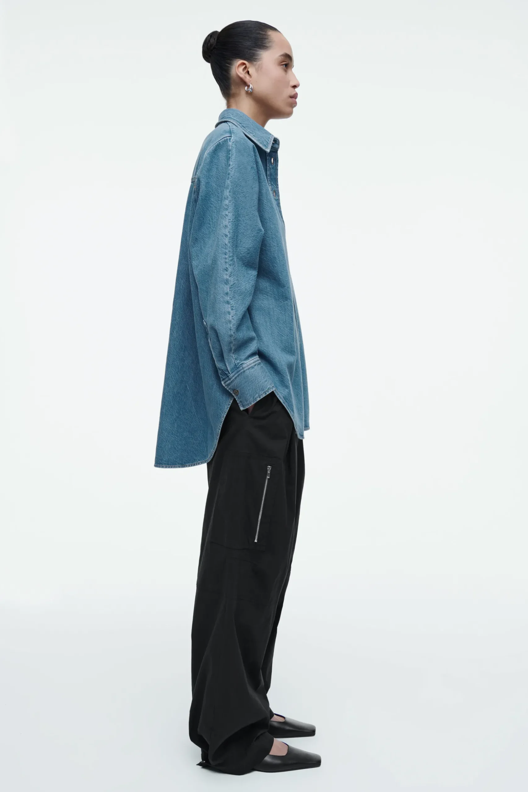 Outlet COS DŻINSOWA KOSZULA – RELAXED FIT