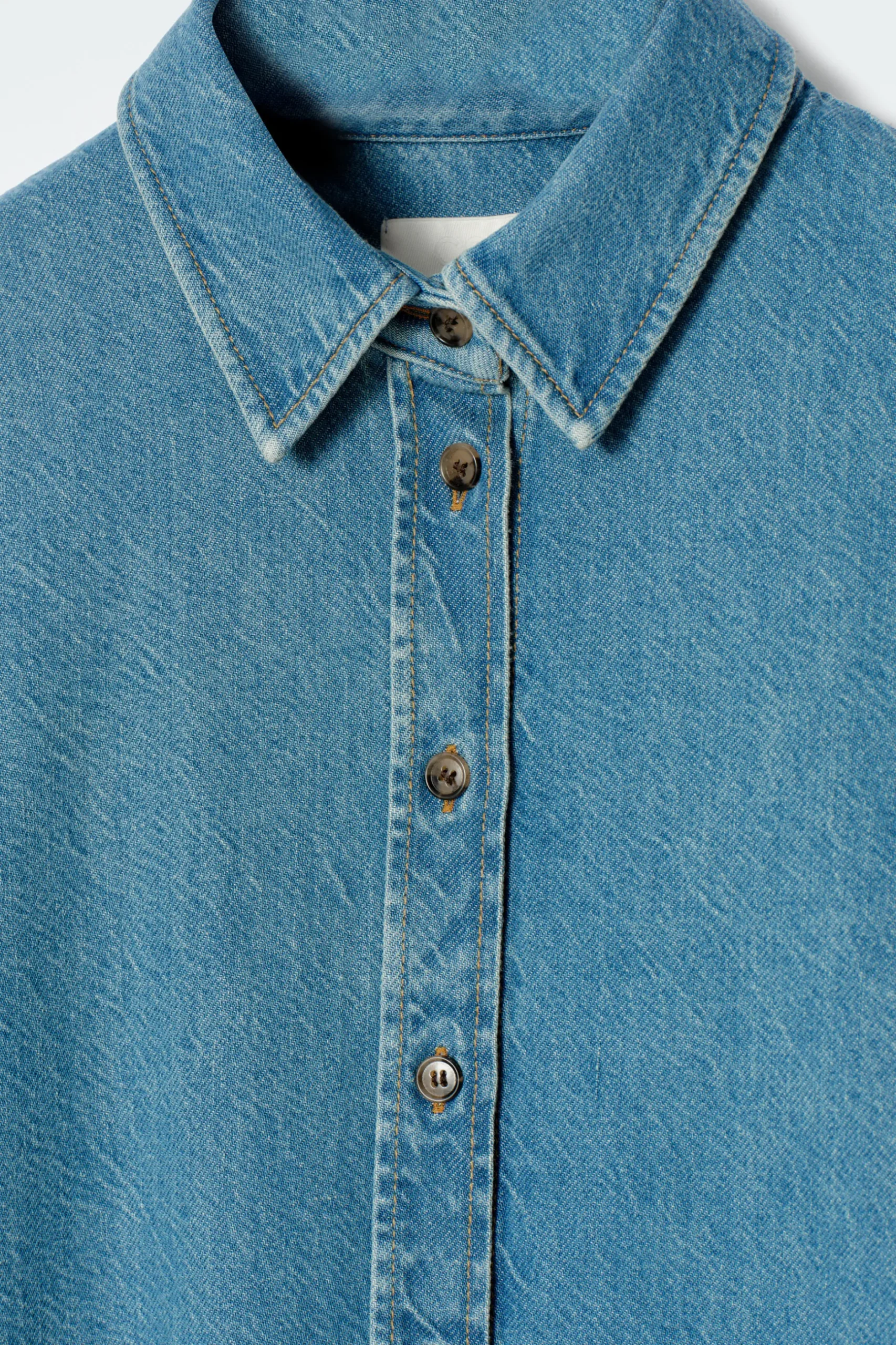 Outlet COS DŻINSOWA KOSZULA – RELAXED FIT
