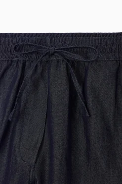 Clearance COS DŻINSOWE SZORTY ZE SZNURKIEM DO ŚCIĄGANIA