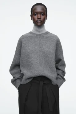 Clearance COS DWUKOLOROWY WARSTWOWY SWETER Z WEŁNY