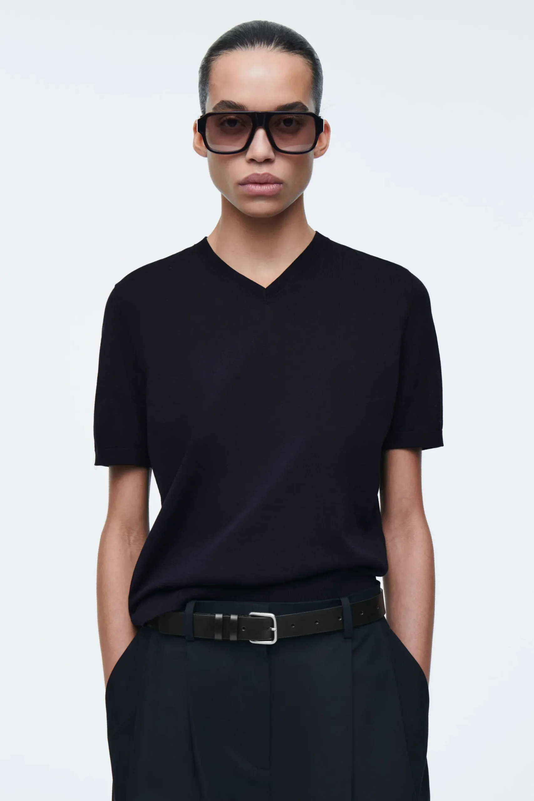 New COS DZIANINOWY T-SHIRT Z DEKOLTEM W KSZTAŁCIE LITERY V