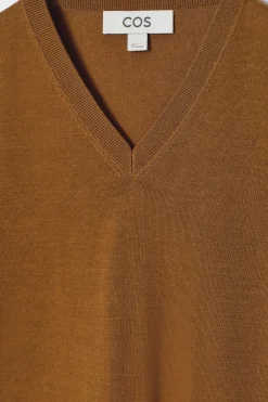 Discount COS DZIANINOWY T-SHIRT Z DEKOLTEM W KSZTAŁCIE LITERY V
