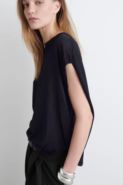 Clearance COS DZIANINOWY T-SHIRT Z OKRĄGŁYM DOŁEM