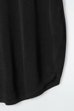 Sale COS DZIANINOWY T-SHIRT Z OKRĄGŁYM DOŁEM