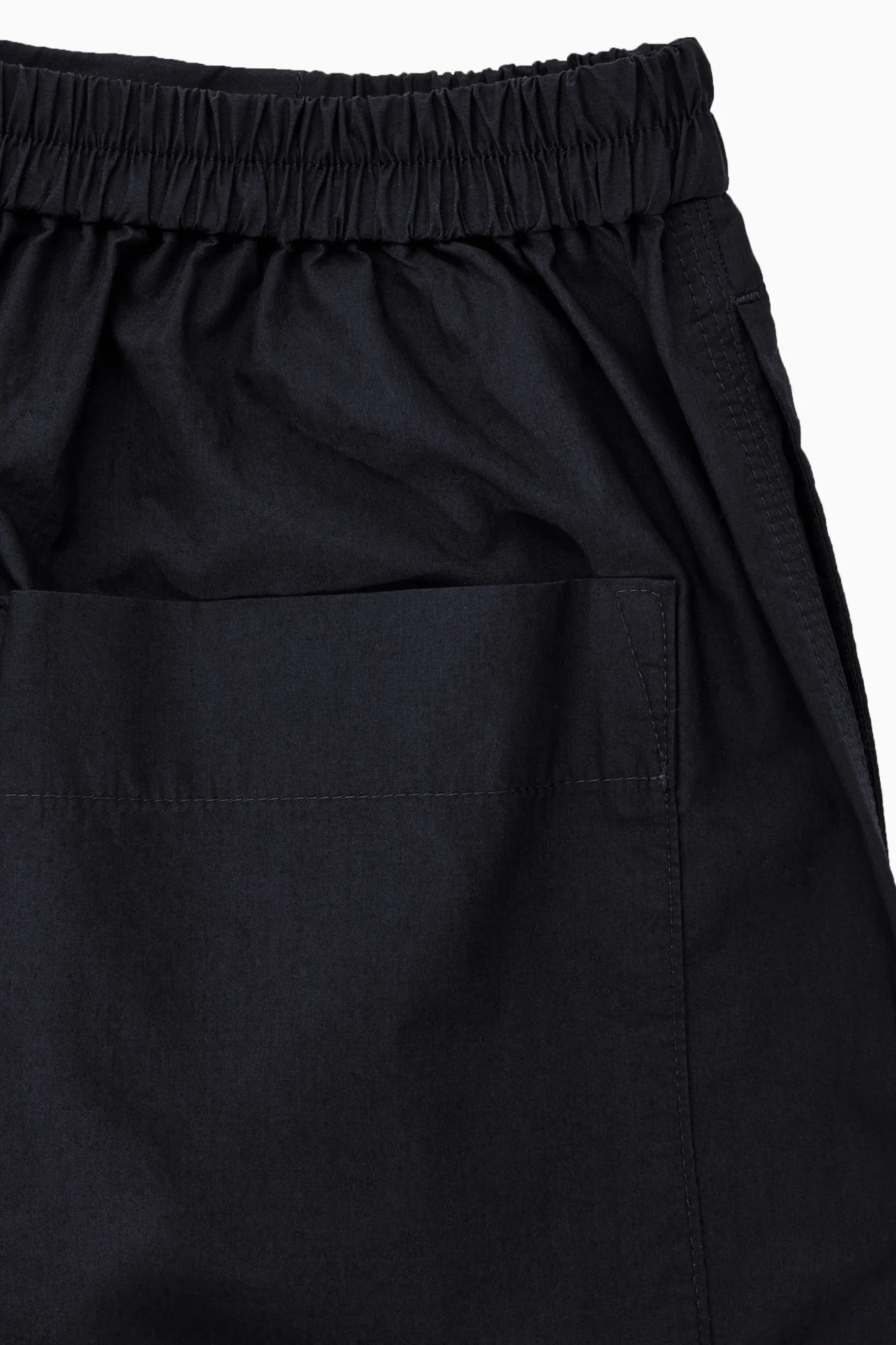 Clearance COS ELASTICATED HIGHWAISTED SHORTS