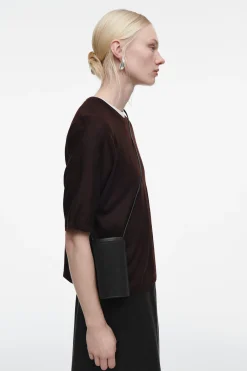 Sale COS ETUI NA BUTELKĘ TYPU CROSSBODY Czarny