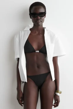 Online COS GÓRA OD BIKINI Z TRÓJKĄTNYMI MISECZKAMI