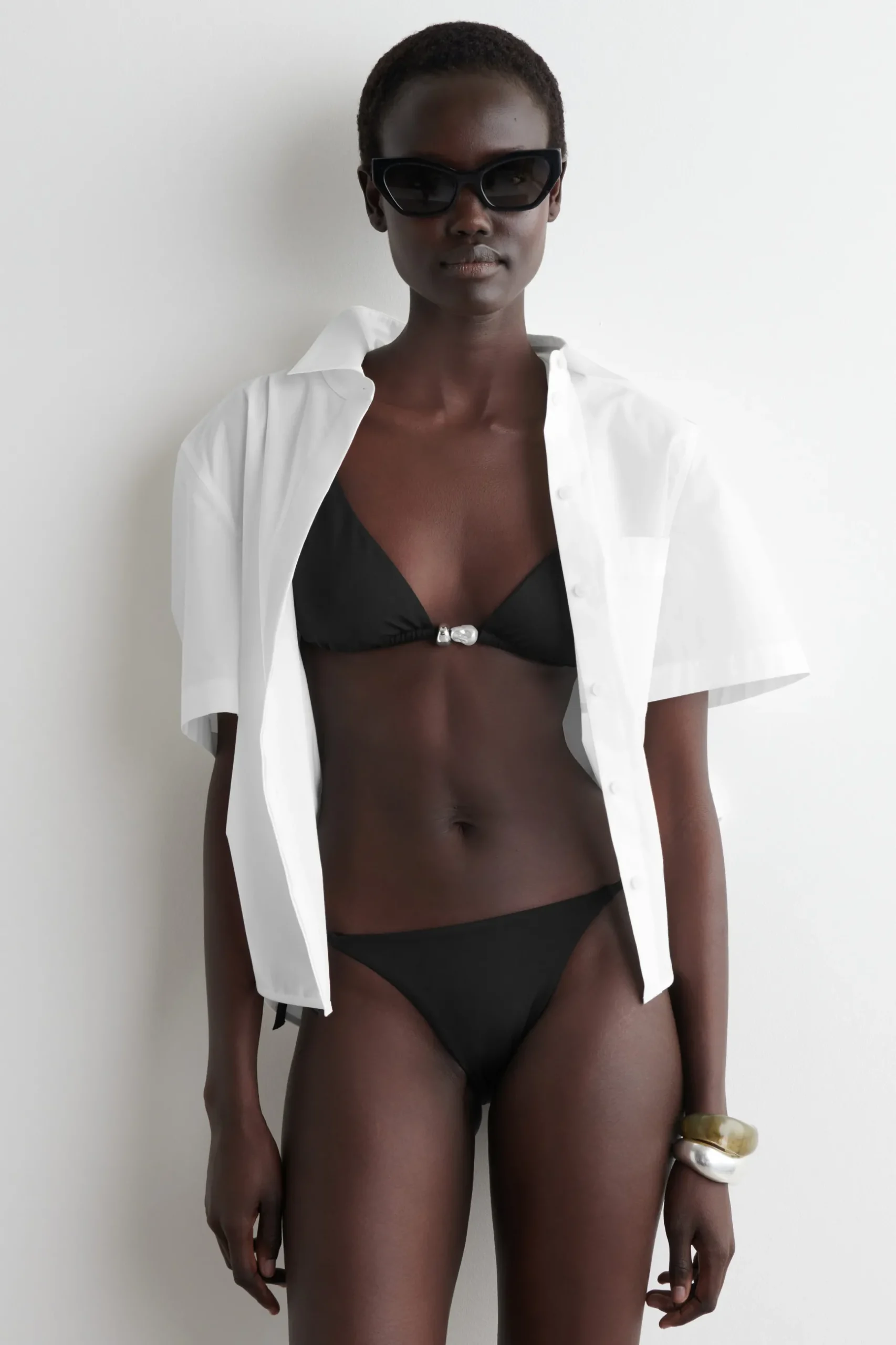Online COS GÓRA OD BIKINI Z TRÓJKĄTNYMI MISECZKAMI