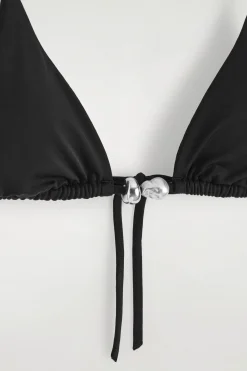 Online COS GÓRA OD BIKINI Z TRÓJKĄTNYMI MISECZKAMI