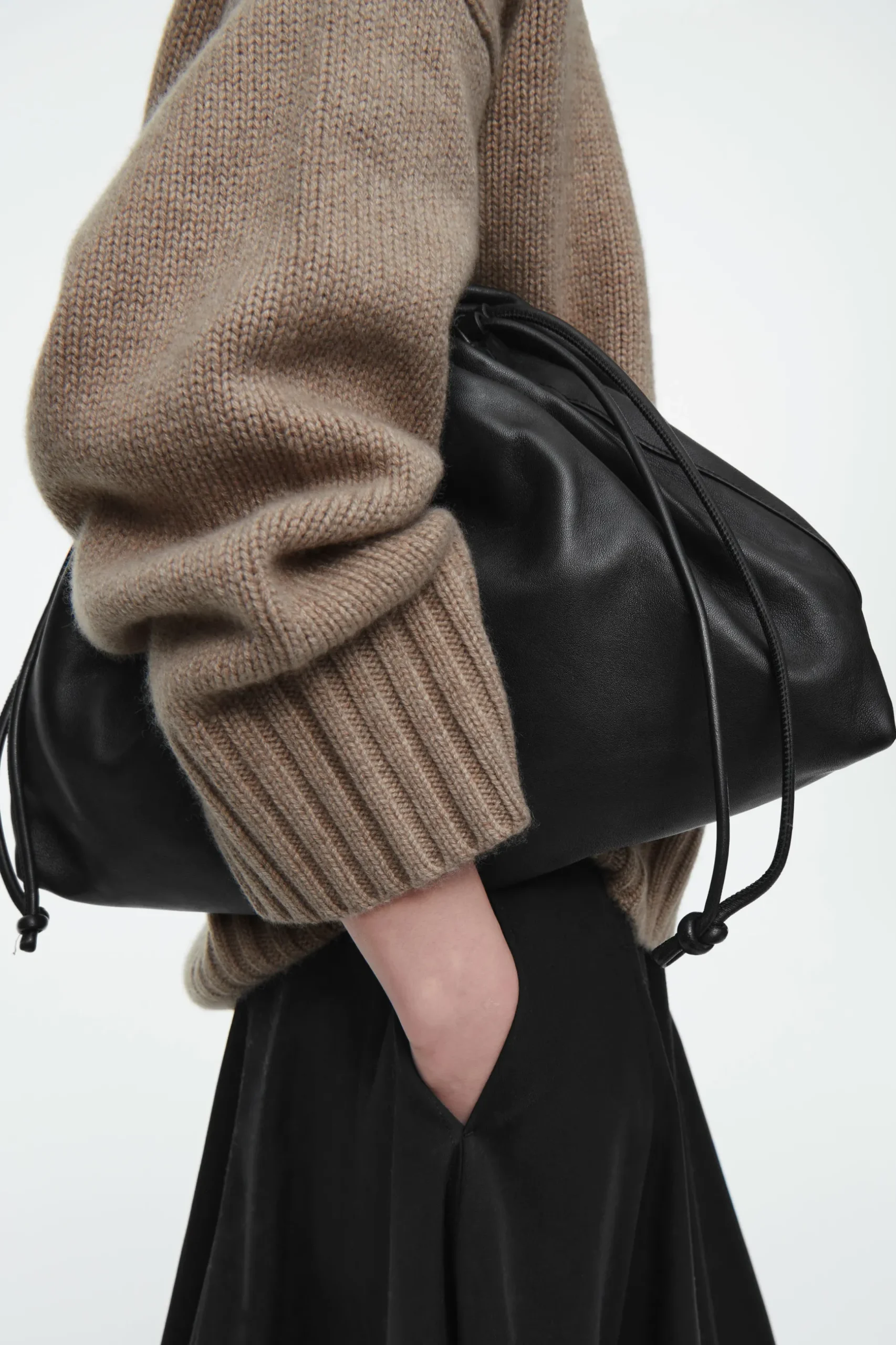 Clearance COS GRUBY SWETER Z CZYSTEGO KASZMIRU Z PÓŁGOLFEM