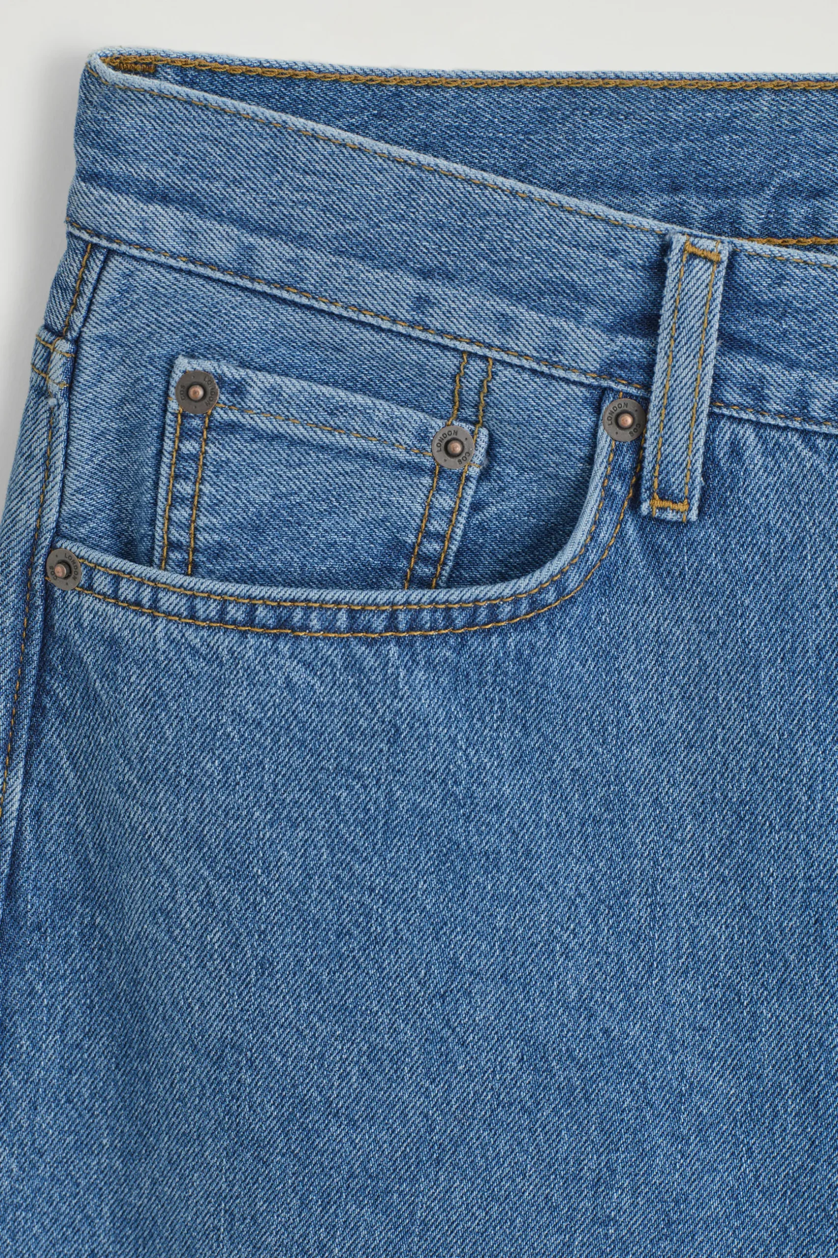 Fashion COS JEANSOWE SZORTY DO KOLAN