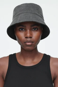 Clearance COS JEANSOWY KAPELUSZ TYPU BUCKET Szary