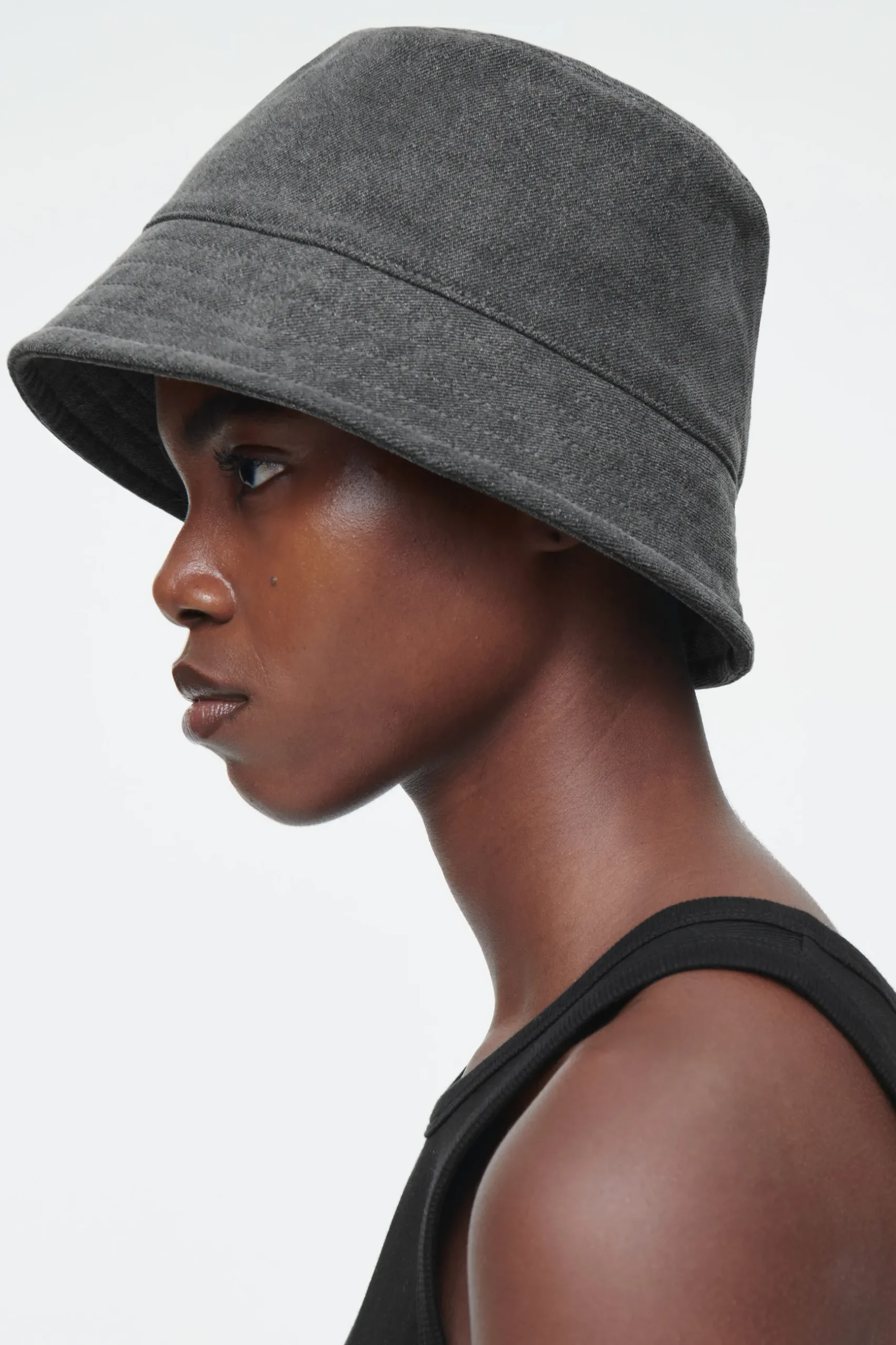 Clearance COS JEANSOWY KAPELUSZ TYPU BUCKET Szary
