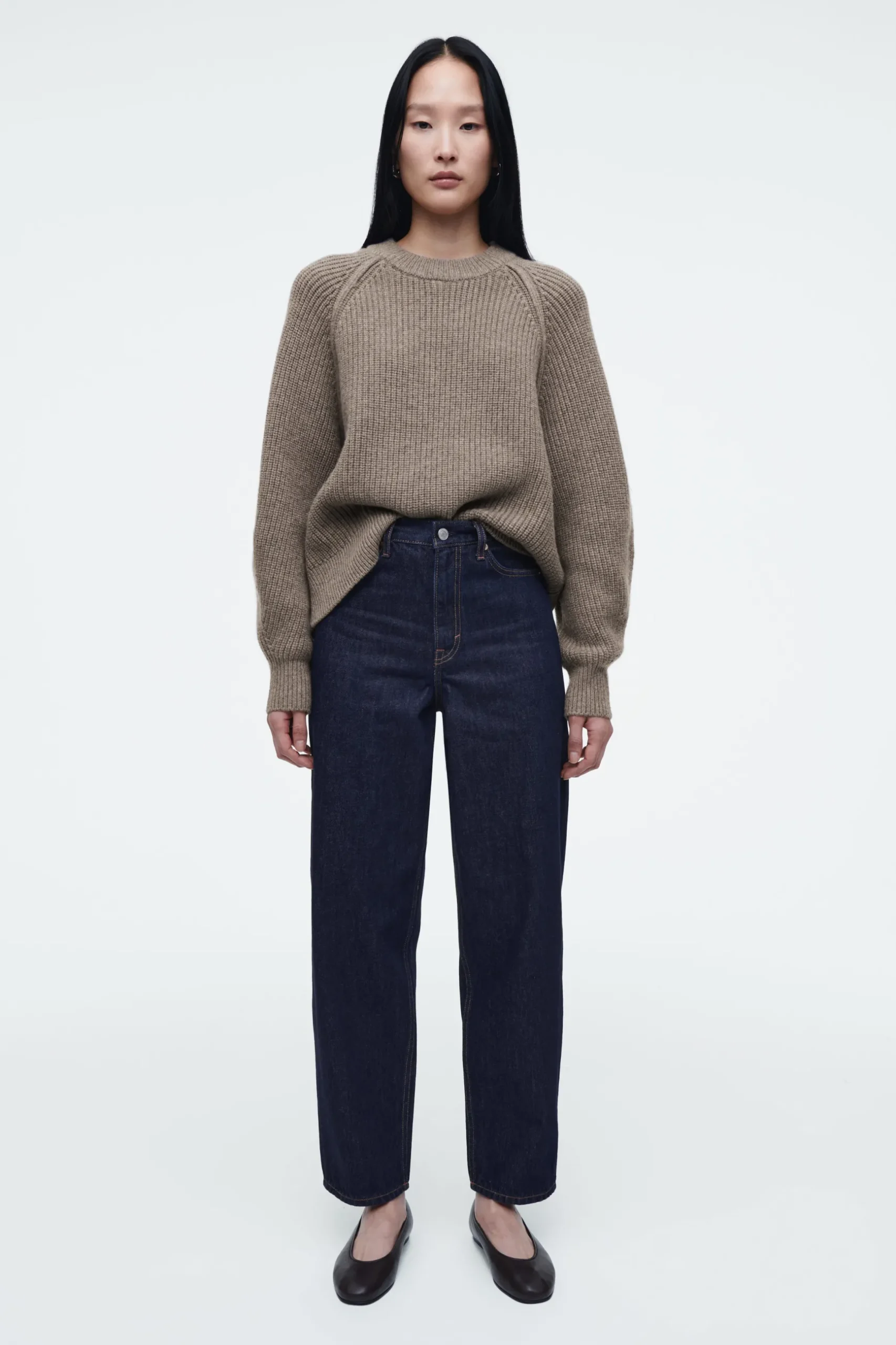 Fashion COS JEANSY „ARCH” ZE ZWĘŻANYMI NOGAWKAMI