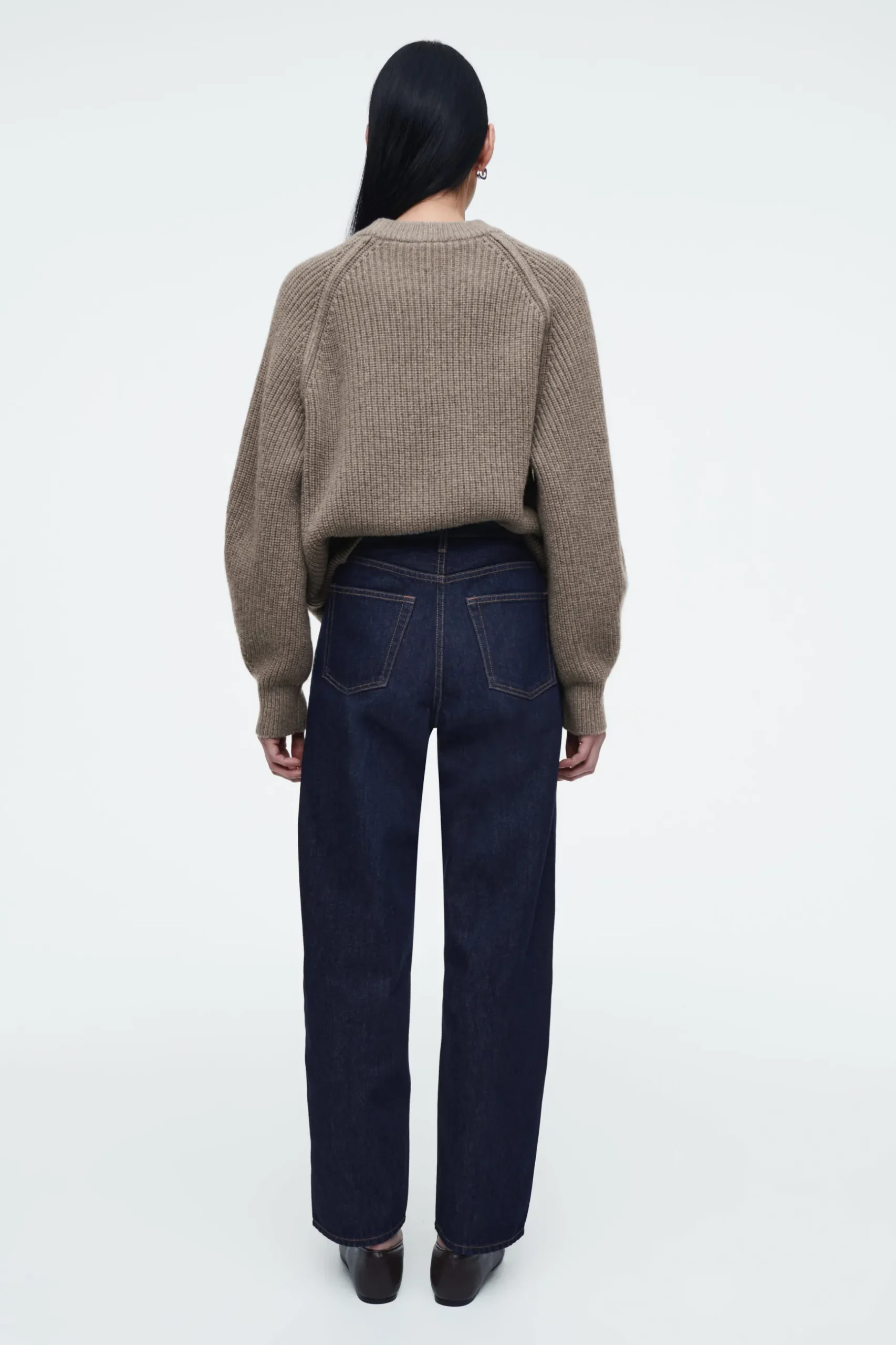 Fashion COS JEANSY „ARCH” ZE ZWĘŻANYMI NOGAWKAMI