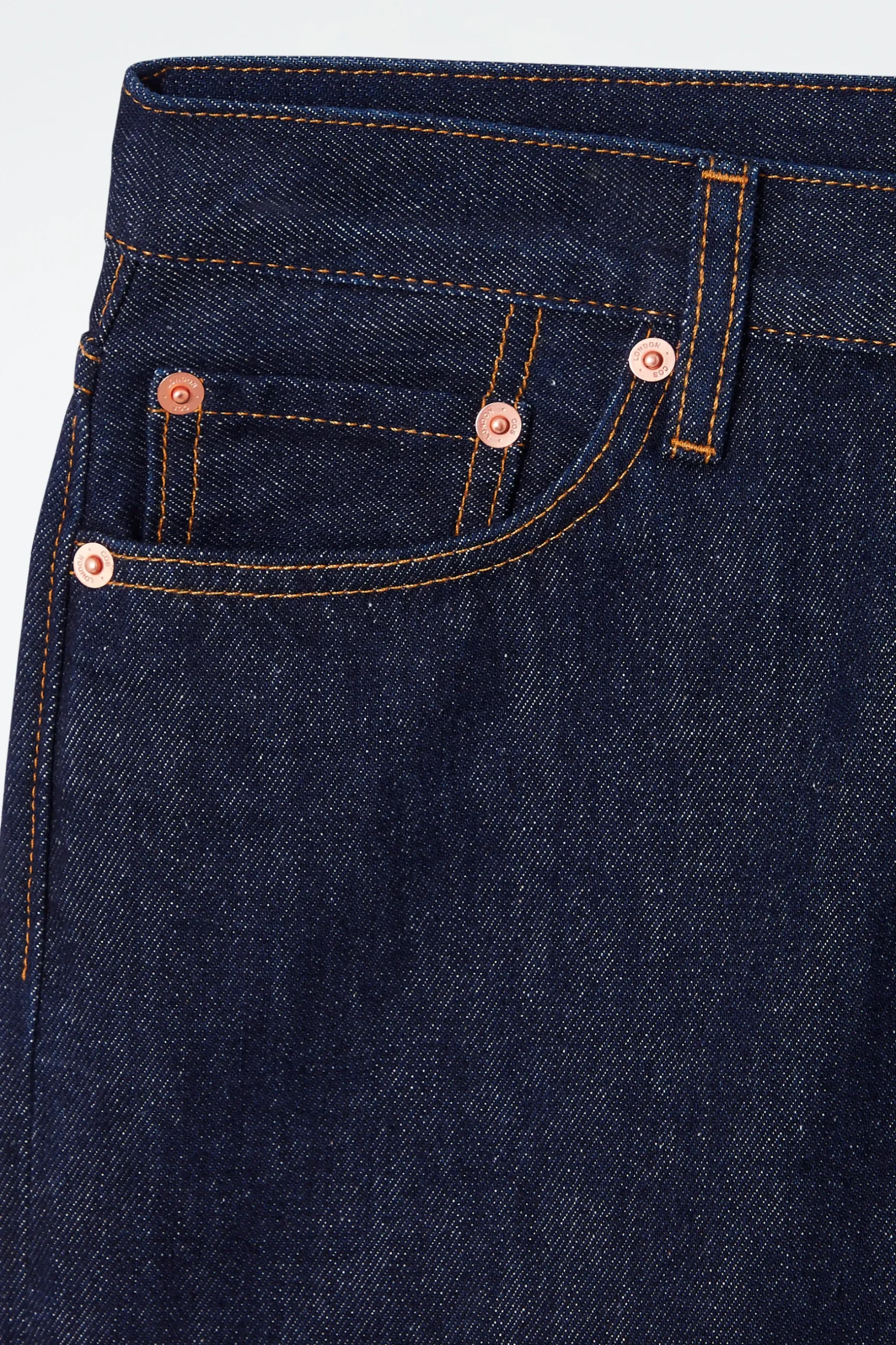 Fashion COS JEANSY „ARCH” ZE ZWĘŻANYMI NOGAWKAMI