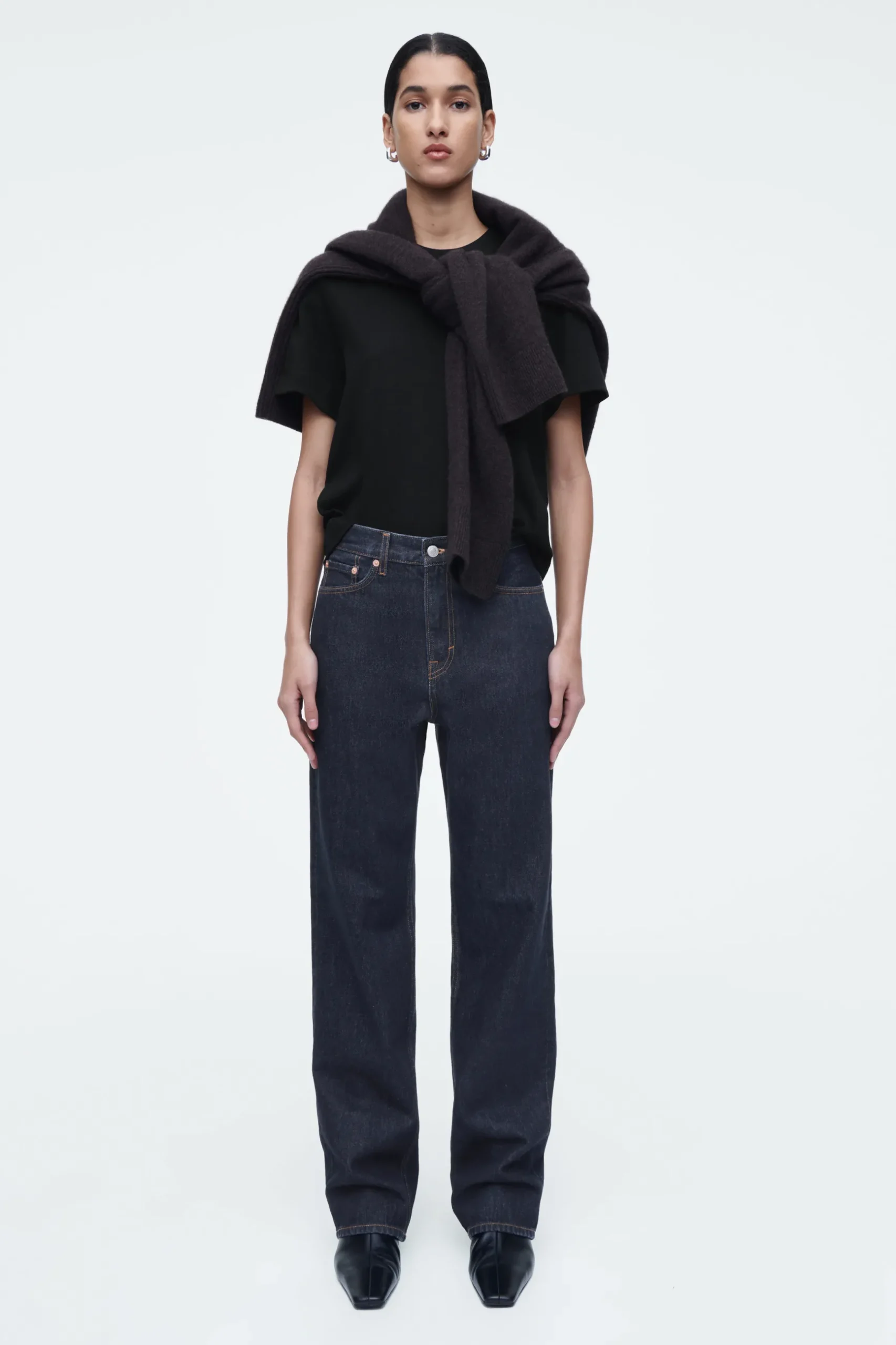 Fashion COS JEANSY „COLUMN” Z PROSTYMI NOGAWKAMI