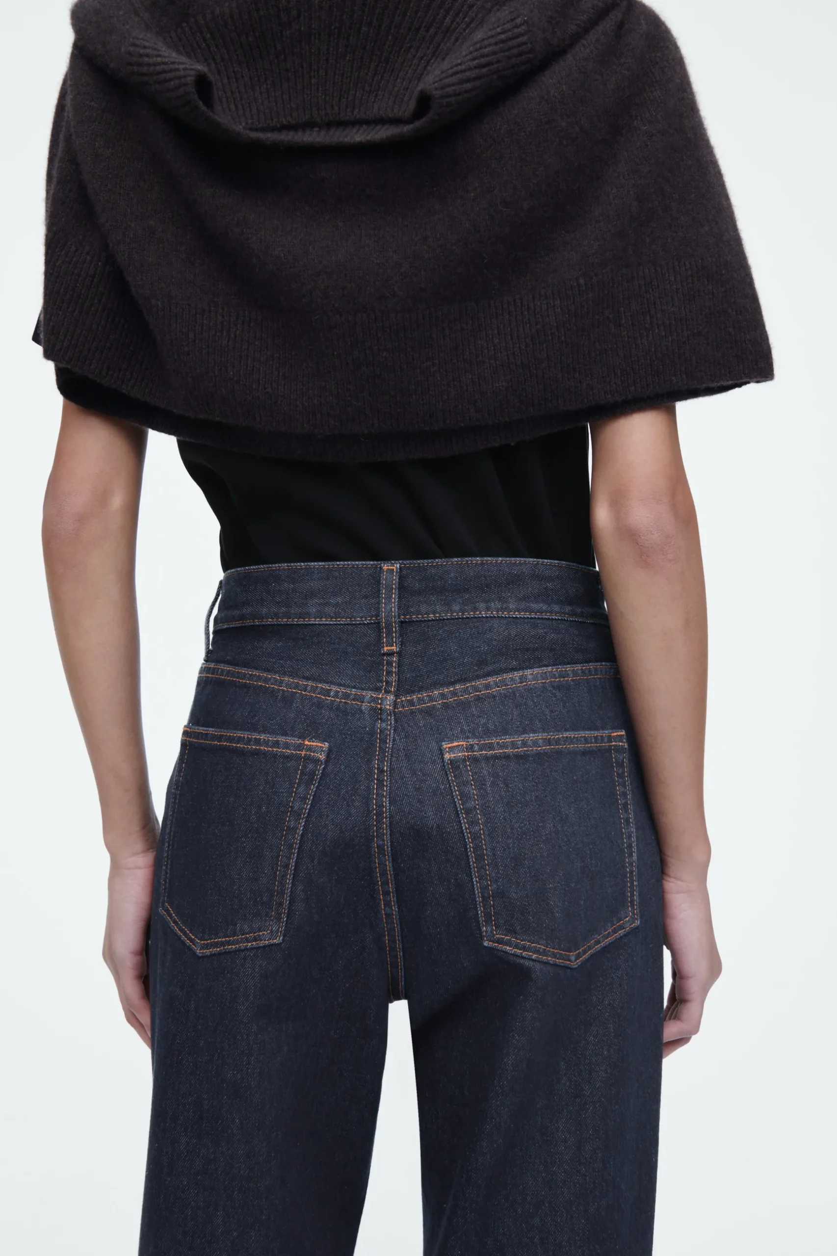 Fashion COS JEANSY „COLUMN” Z PROSTYMI NOGAWKAMI