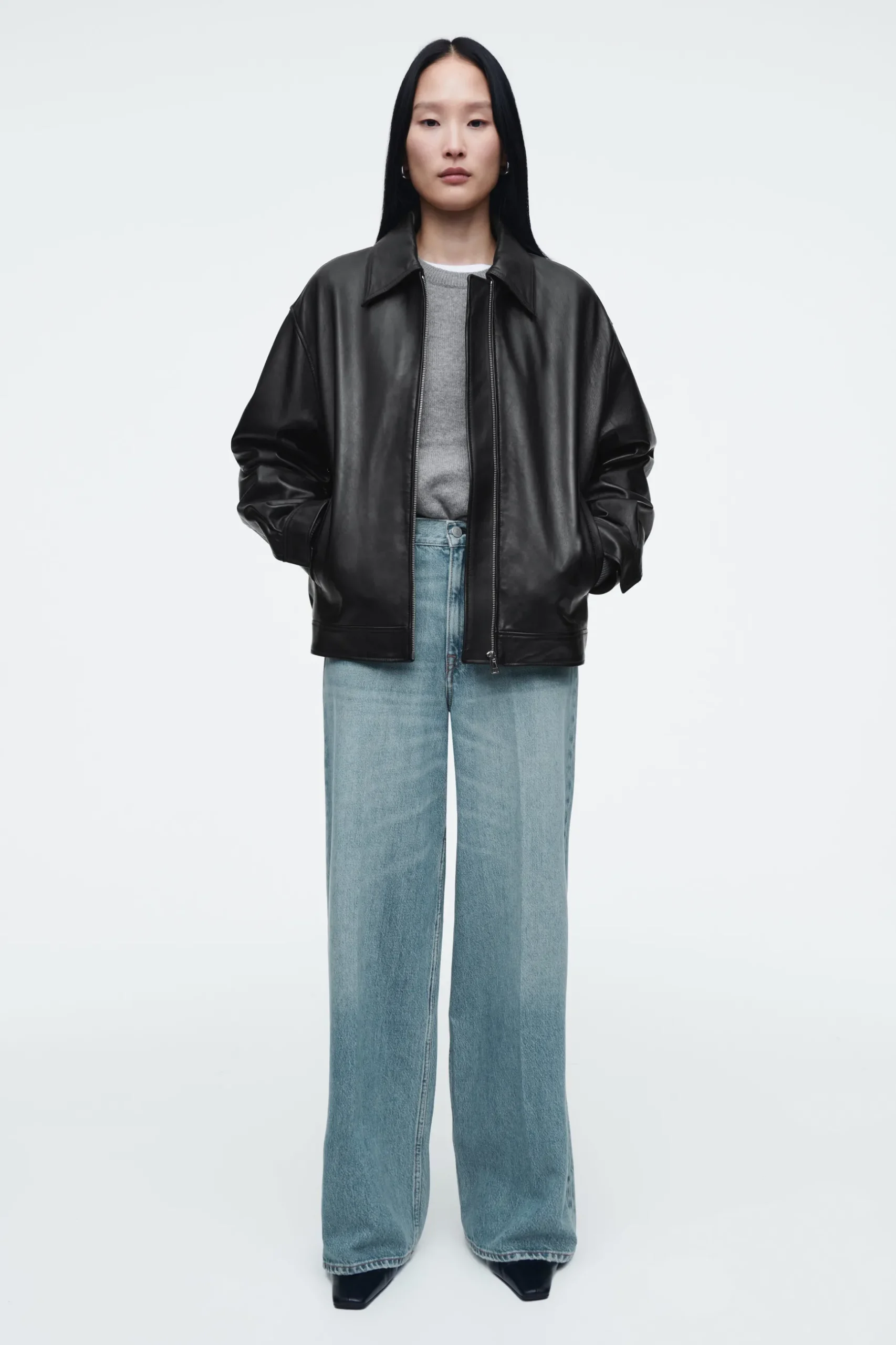 Outlet COS JEANSY „TIDE” Z SZEROKIMI NOGAWKAMI