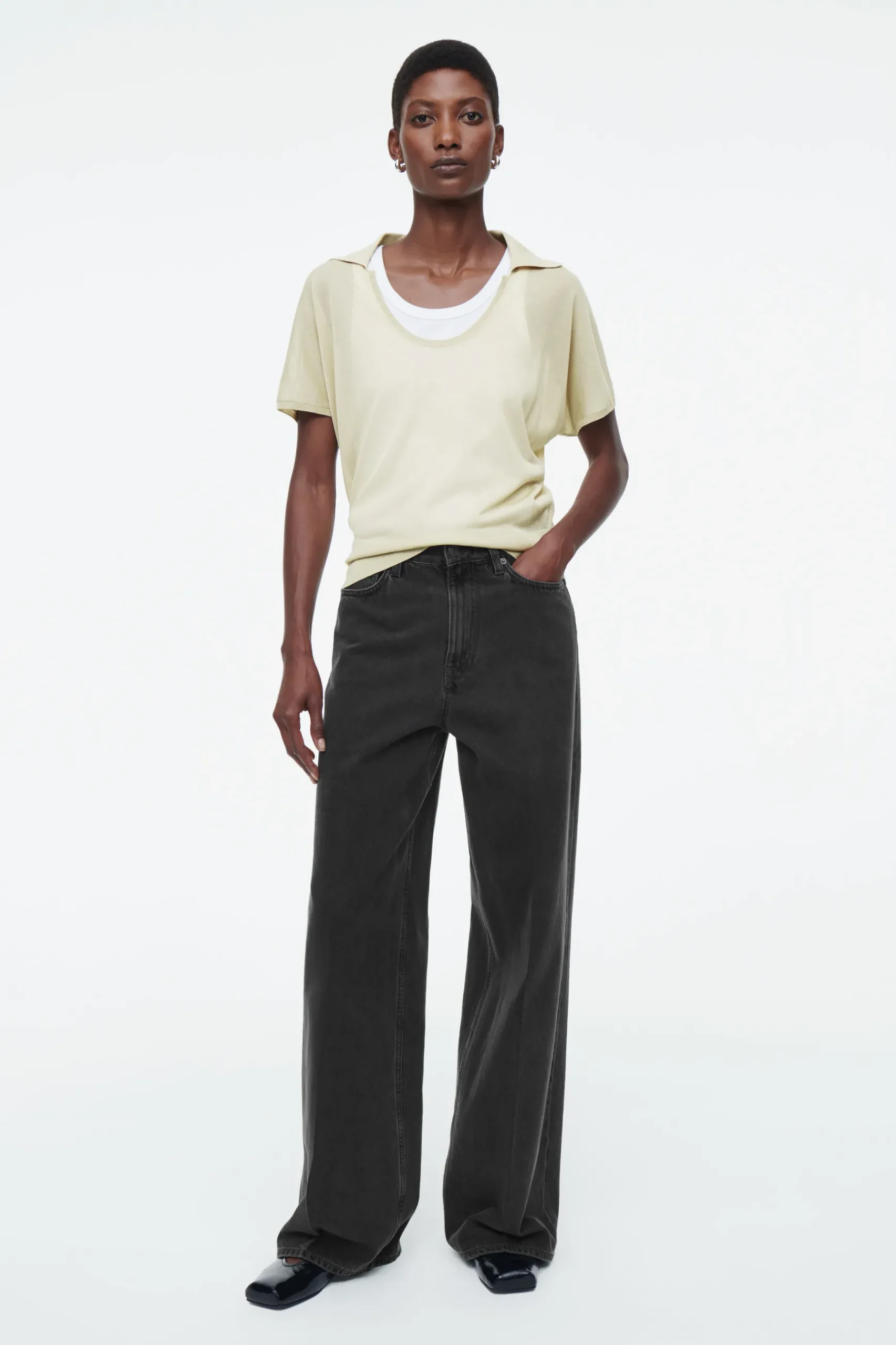 Outlet COS JEANSY „TIDE” Z SZEROKIMI NOGAWKAMI
