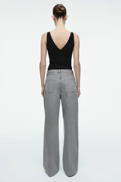 Outlet COS JEANSY „TIDE” Z SZEROKIMI NOGAWKAMI