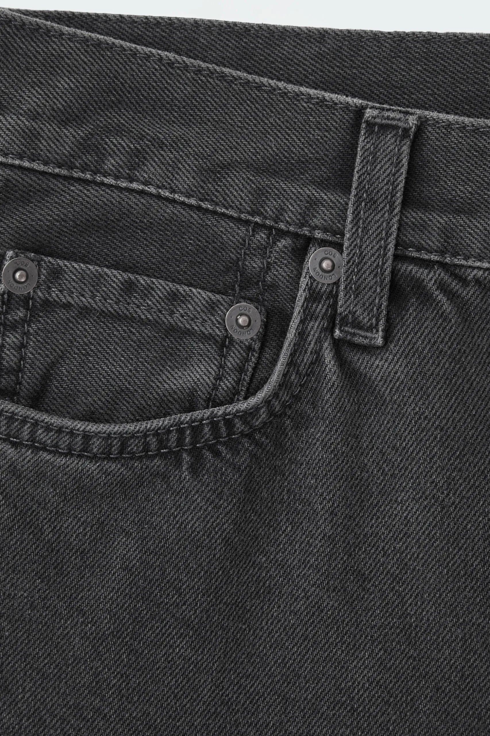 Outlet COS JEANSY „TIDE” Z SZEROKIMI NOGAWKAMI