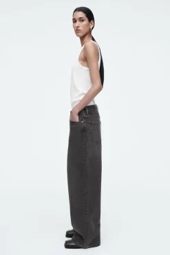 Outlet COS JEANSY „VOLUME” Z SZEROKIMI NOGAWKAMI