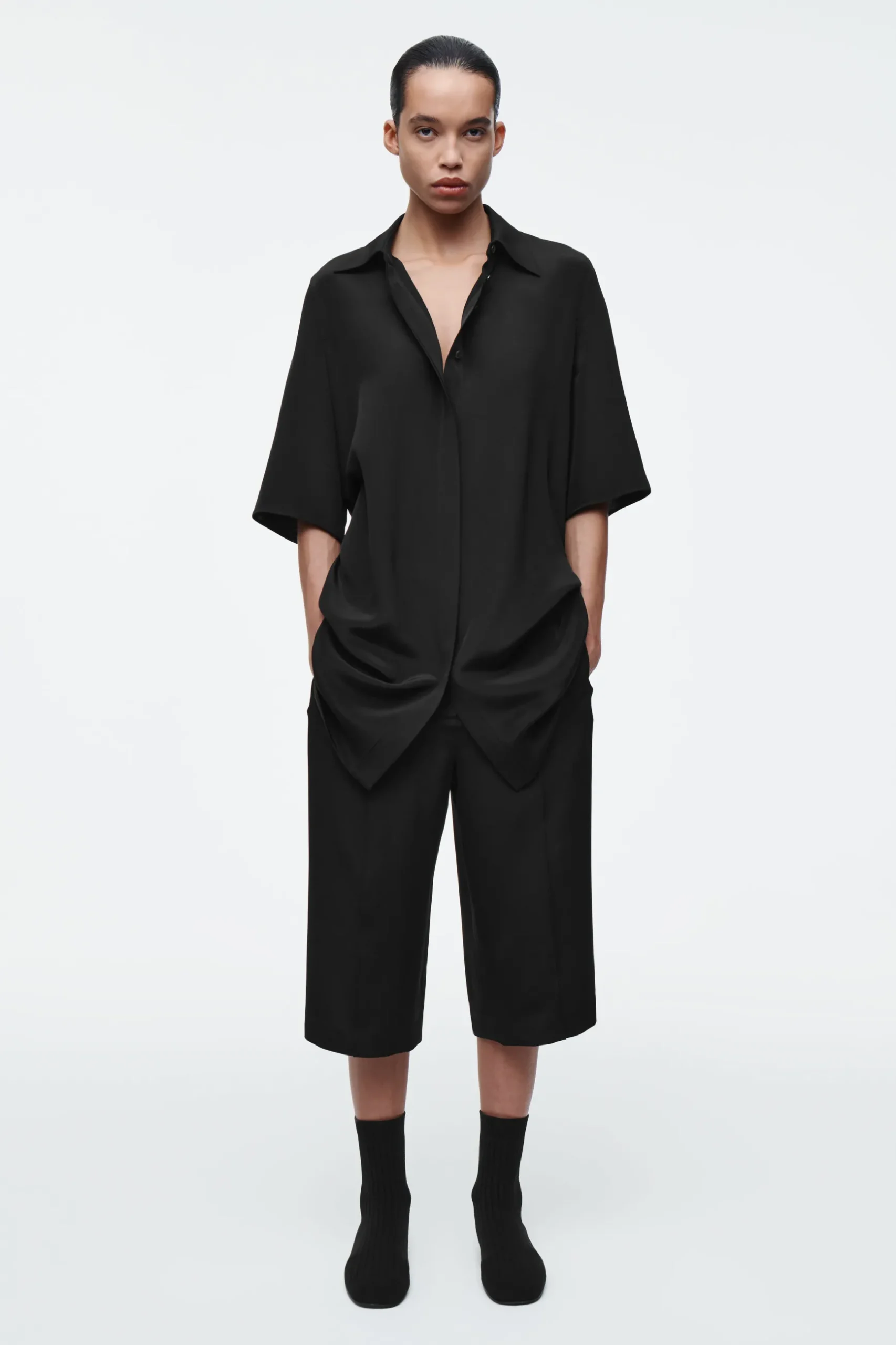 New COS JEDWABNE SPODNIE CAPRI