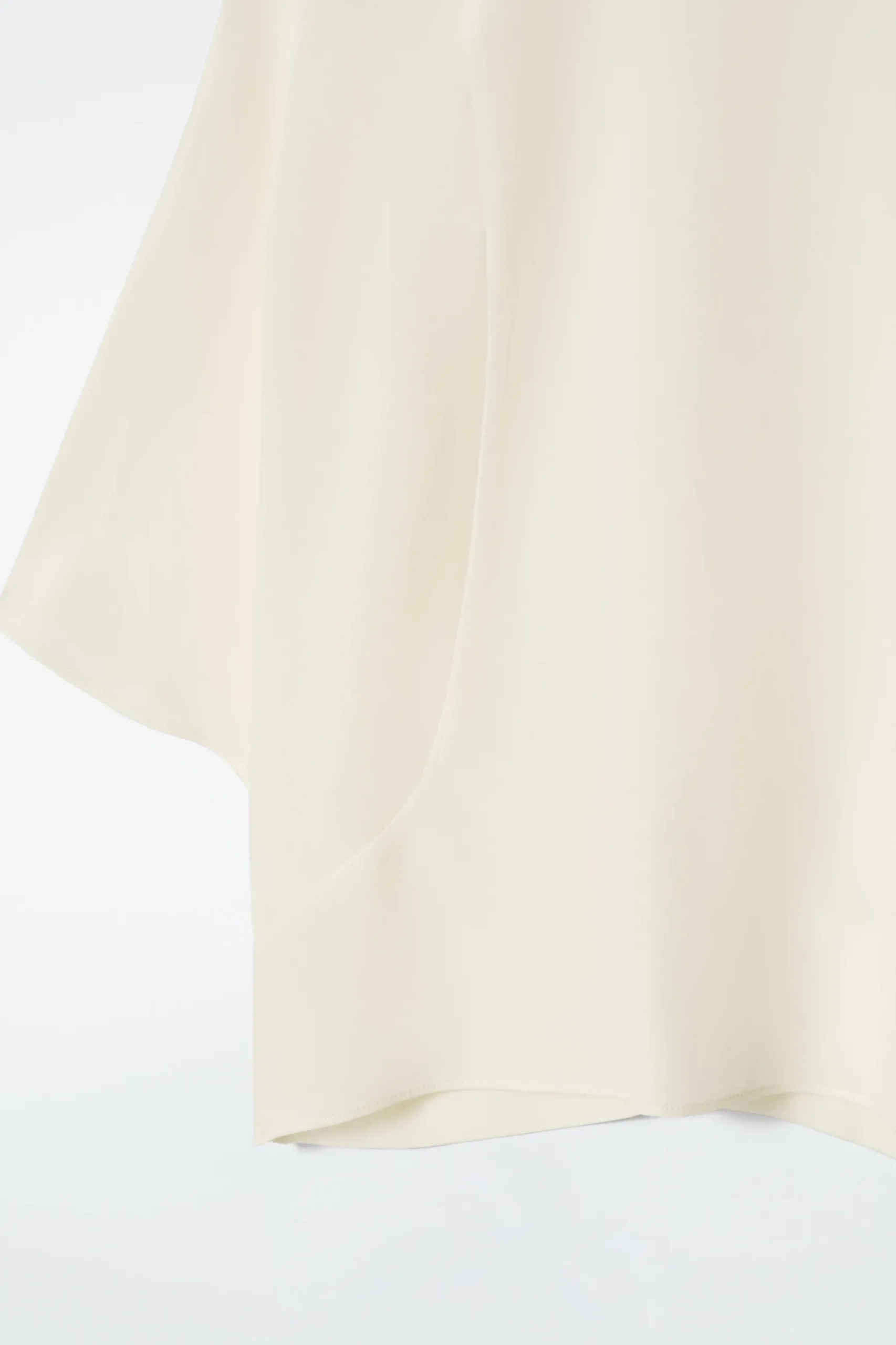 Discount COS JEDWABNY T-SHIRT
