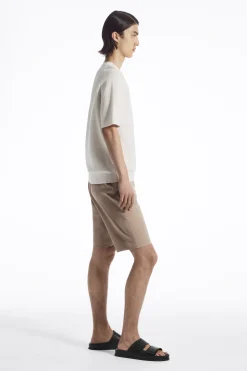 Fashion COS KLASYCZNE SZORTY TYPU CHINOS Opalonybeżowy