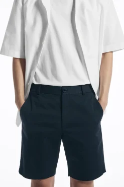 Online COS KLASYCZNE SZORTY TYPU CHINOS Granatowy