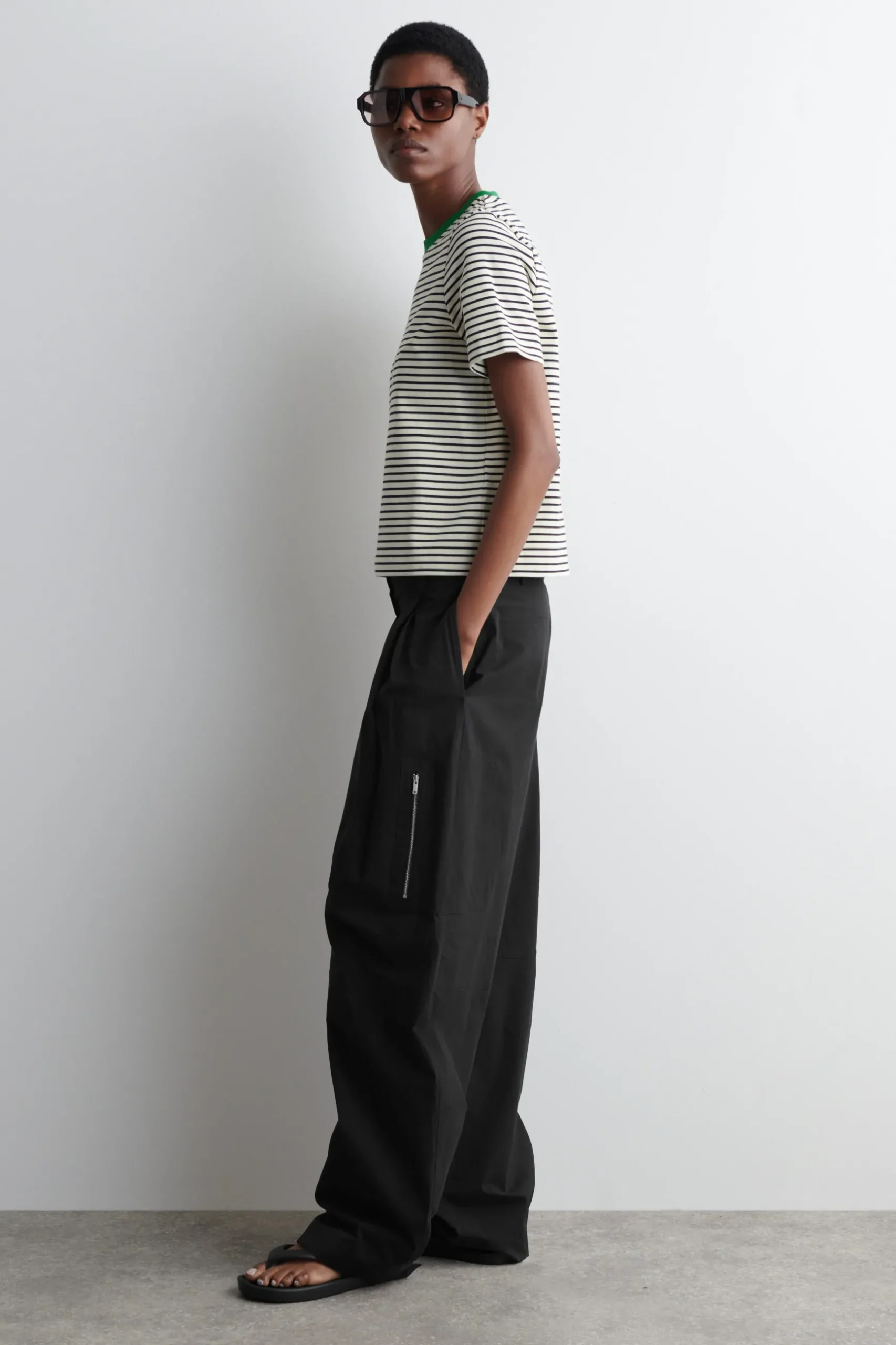Online COS KLASYCZNY T-SHIRT