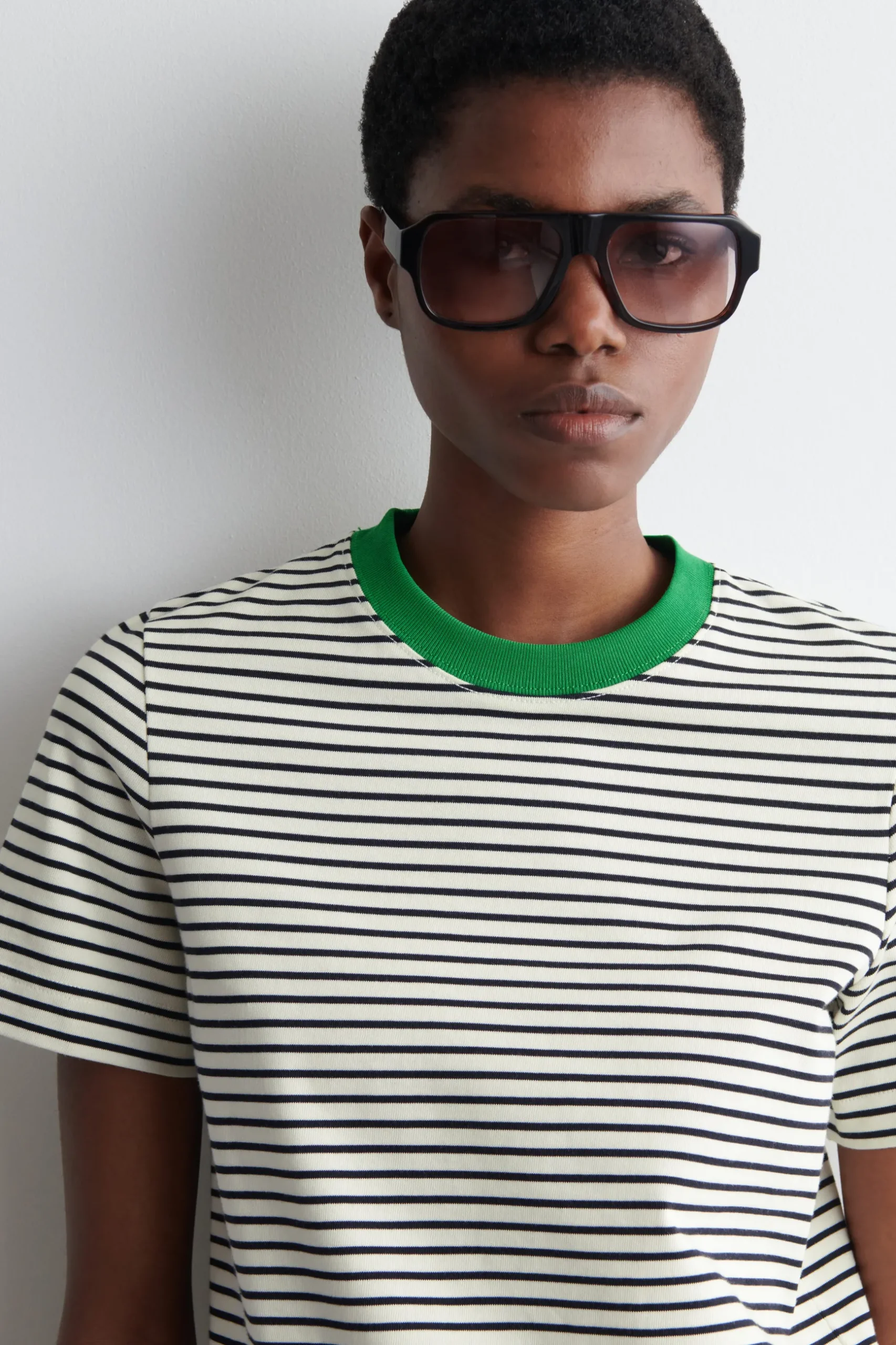 Online COS KLASYCZNY T-SHIRT
