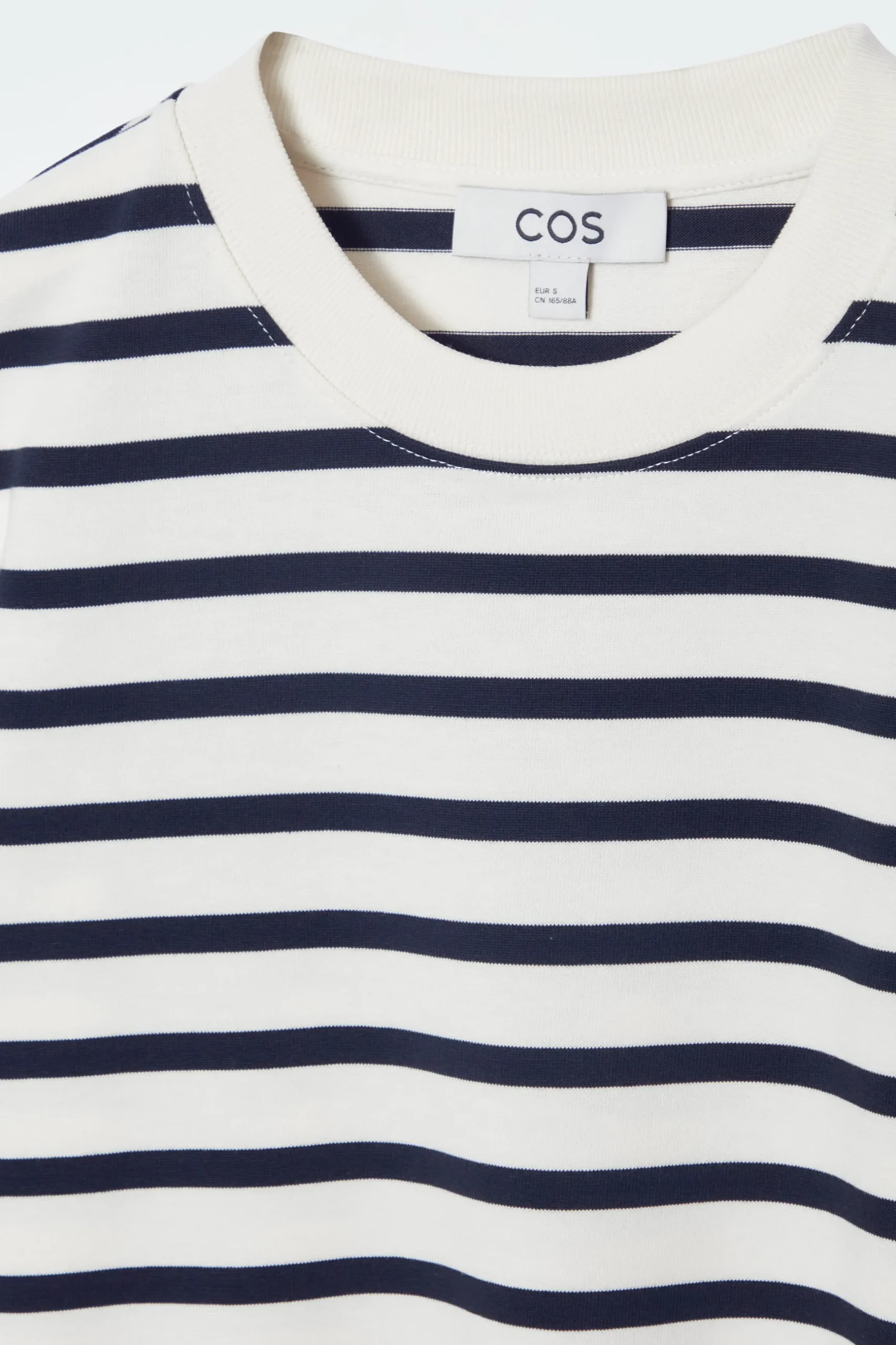 Hot COS KLASYCZNY T-SHIRT