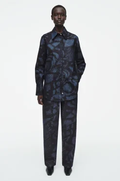 New COS KOSZULA JEANSOWA Z ŻAKARDOWYM WZOREM – REGULAR FIT